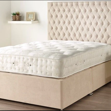 Elegant Chesterfield Divan Bed