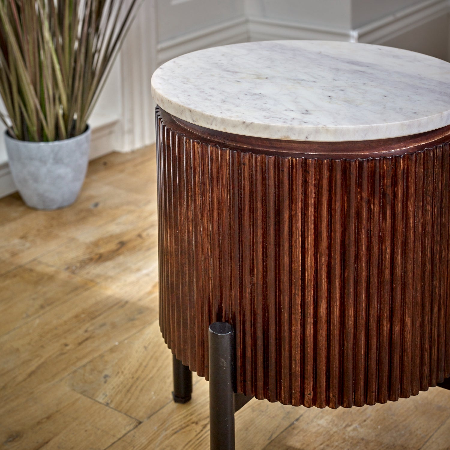 Cardella Mango Wood Side Table With Marble Top & Metal Legs