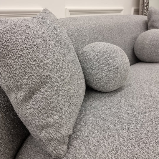 Mollaby Curve Boucle Sofa