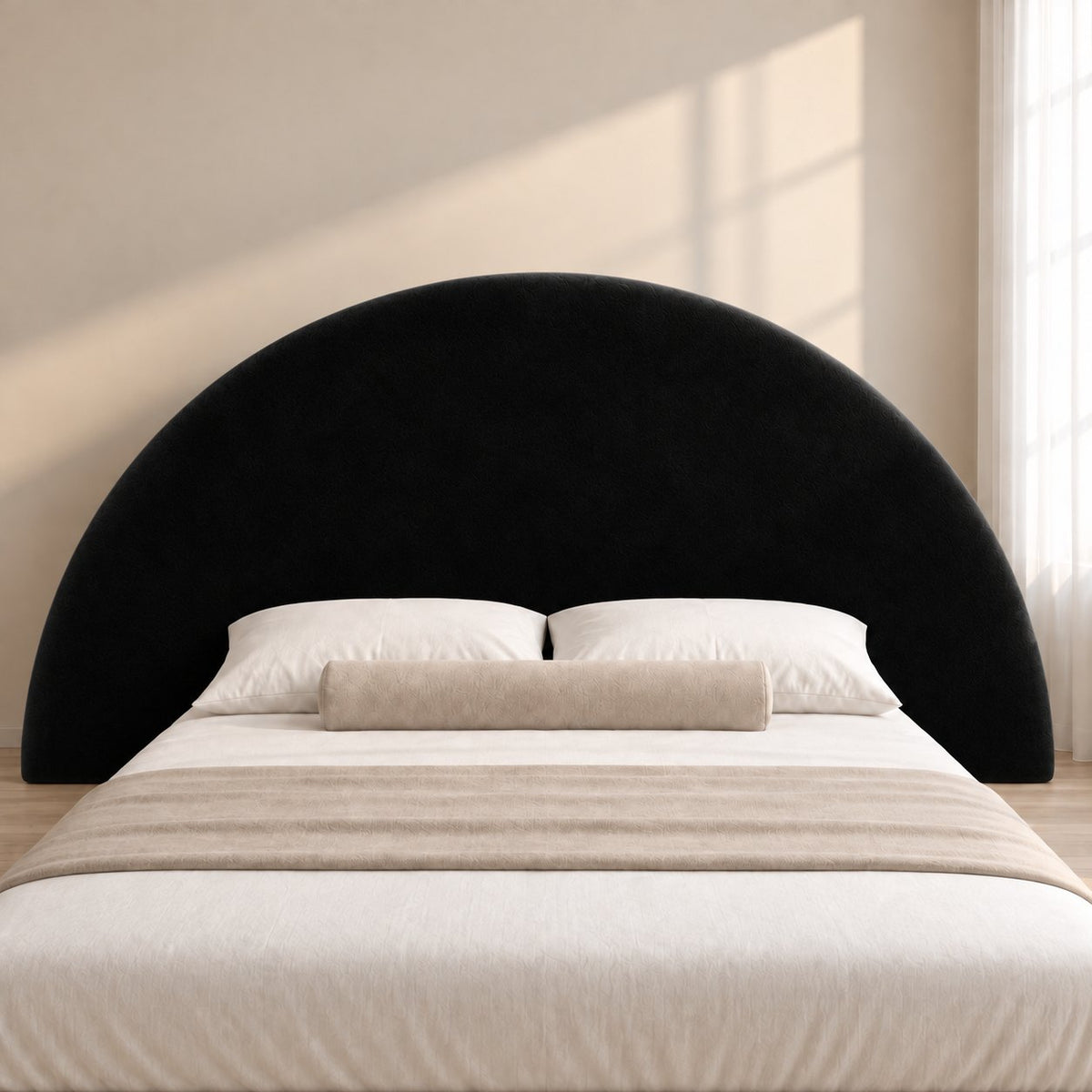 Gaeta bed in black, headboard close-up