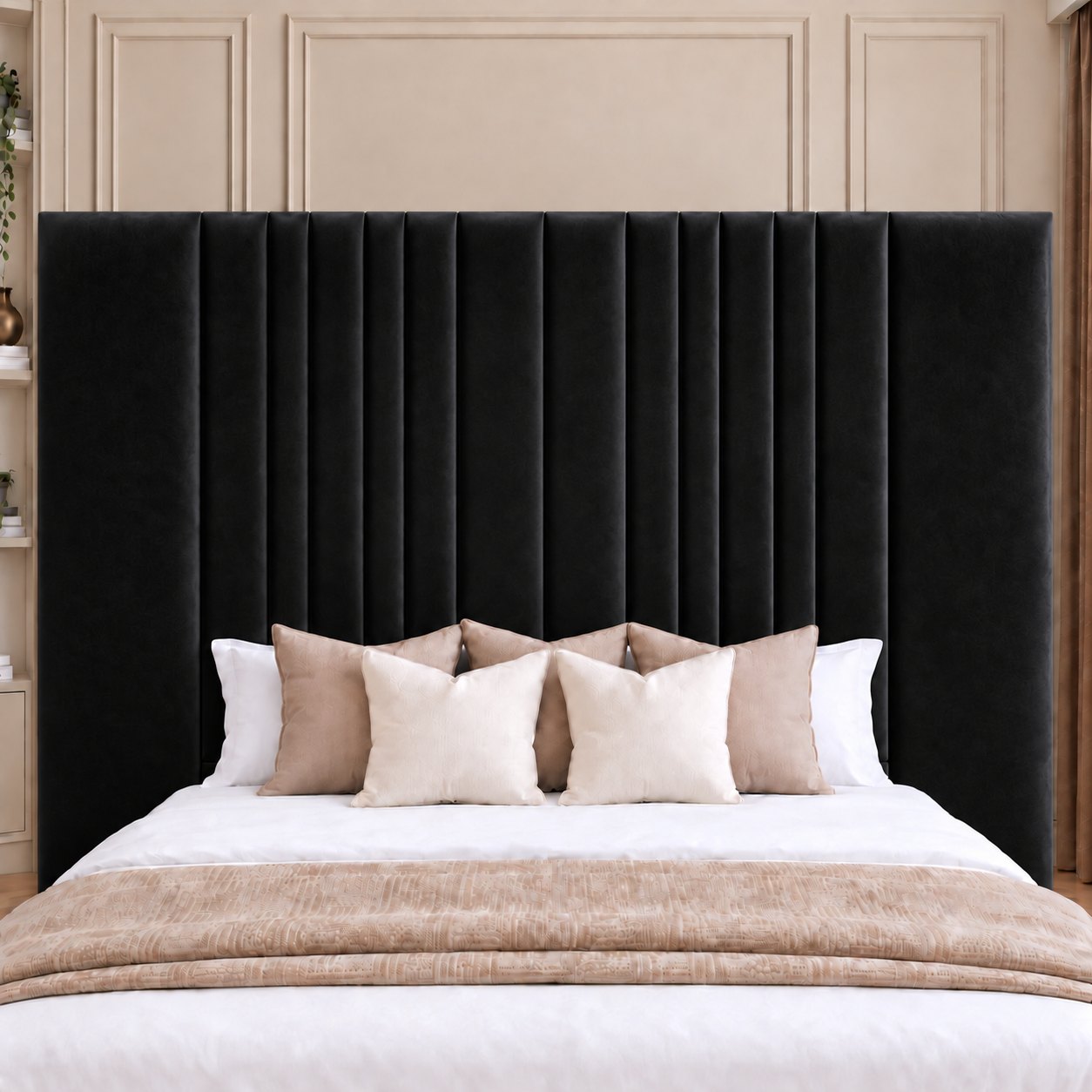 Portofino bed in black, headboard close-up